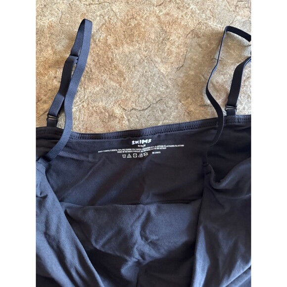 Skims Fits Everybody Cropped Cami Size Medium Onyx - Picture 4 of 6